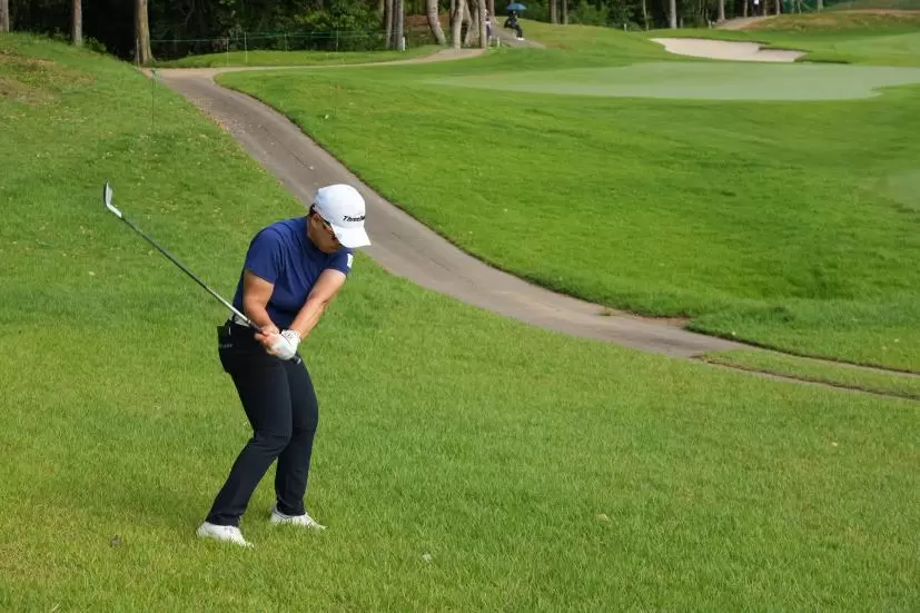 申ジエのアイアンスイング（ラフ）連続写真【2021年アース・モンダミンカップ・R4】
