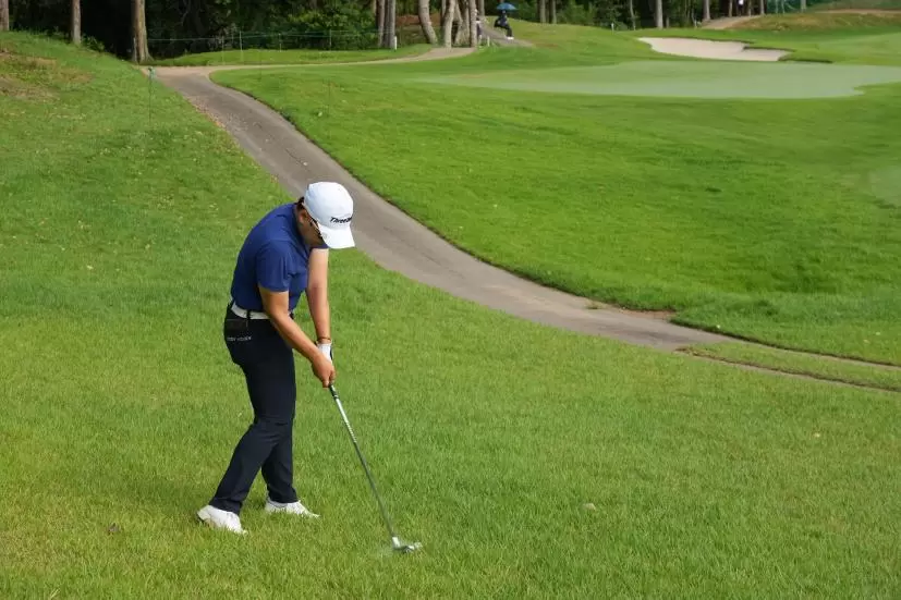 申ジエのアイアンスイング（ラフ）連続写真【2021年アース・モンダミンカップ・R4】