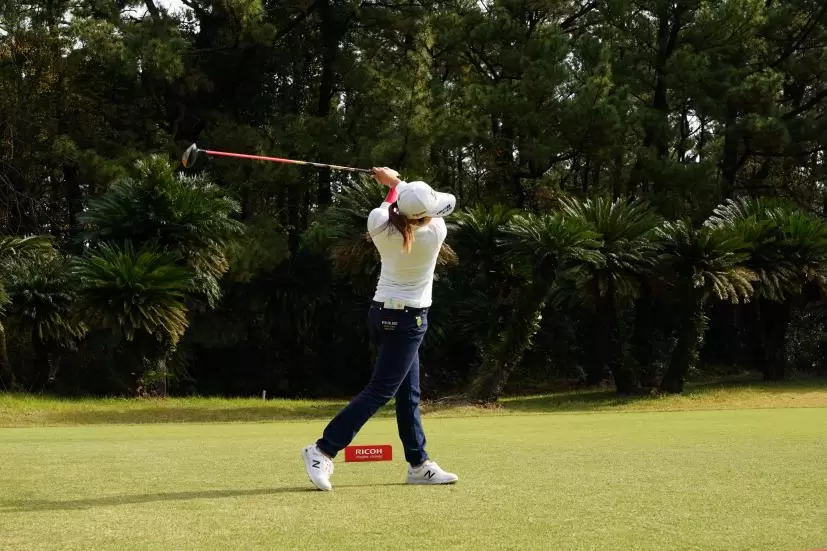 稲見萌寧のドライバースイング連続写真【2021年JLPGAツアーチャンピオンシップリコーカップ】