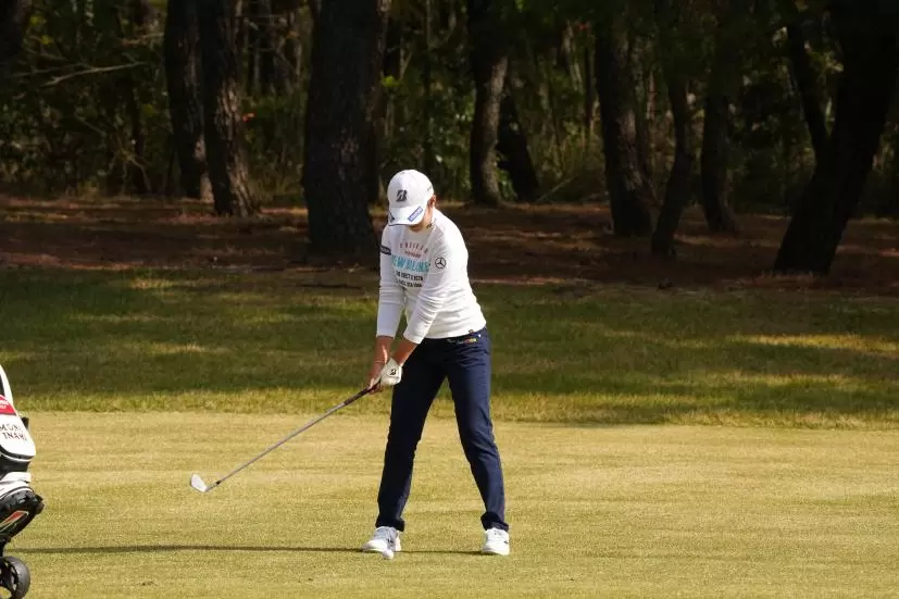 稲見萌寧のアイアンスイング連続写真【2021年JLPGAツアーチャンピオンシップリコーカップ】