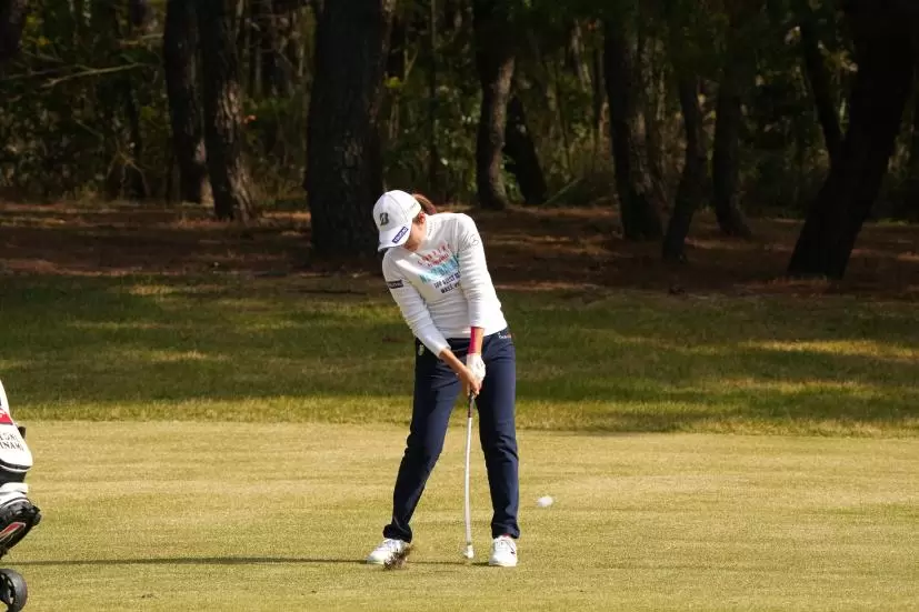 稲見萌寧のアイアンスイング連続写真【2021年JLPGAツアーチャンピオンシップリコーカップ】