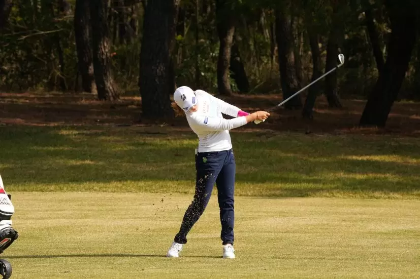 稲見萌寧のアイアンスイング連続写真【2021年JLPGAツアーチャンピオンシップリコーカップ】