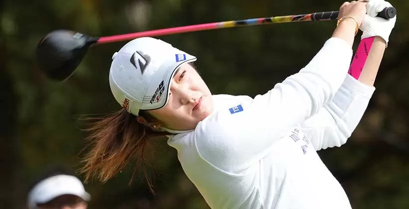 稲見萌寧のアイアンスイング連続写真【2021年JLPGAツアーチャンピオンシップリコーカップ】