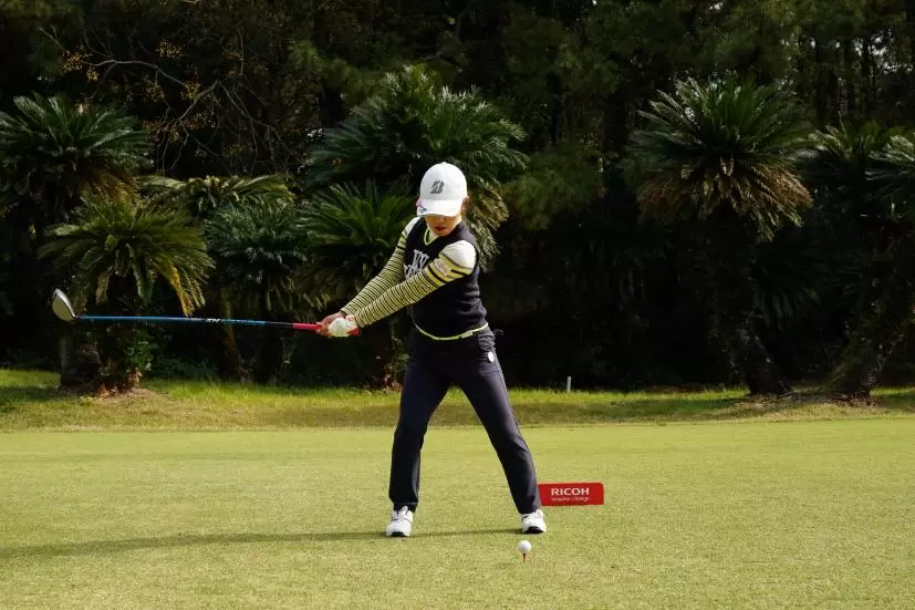 古江彩佳のドライバースイング連続写真【2021年JLPGAツアーチャンピオンシップリコーカップ】