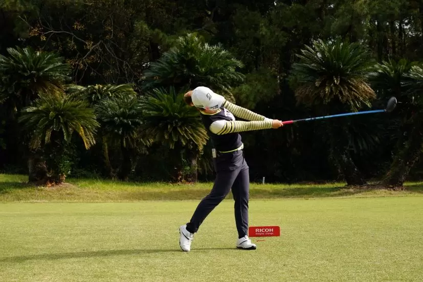 古江彩佳のドライバースイング連続写真【2021年JLPGAツアーチャンピオンシップリコーカップ】