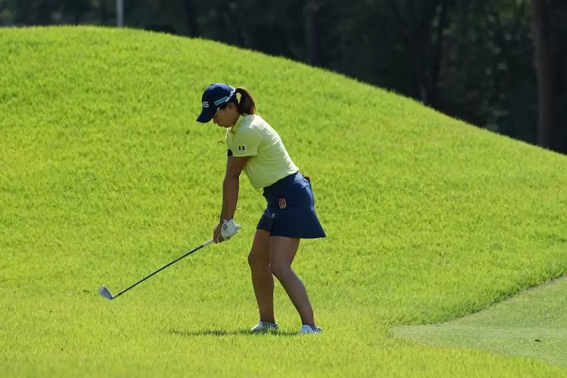 渋野日向子　アイアンスイング｜バックスイング①