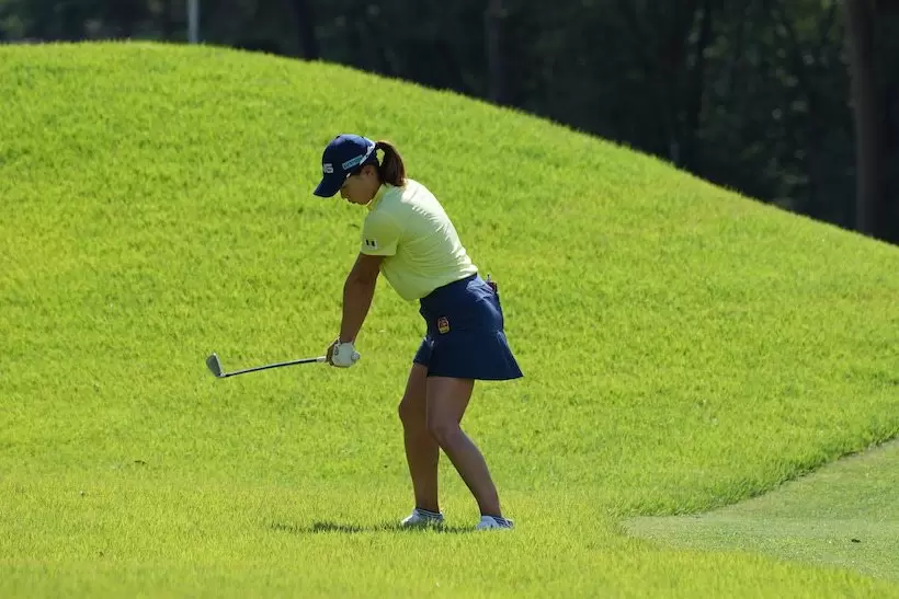 渋野日向子　アイアンスイング｜バックスイング②