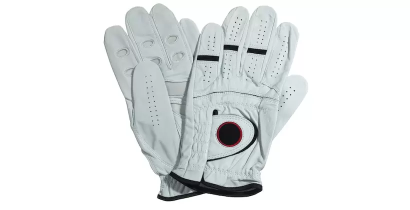ゴルフグローブ選びはサイズ以外に素材も注目