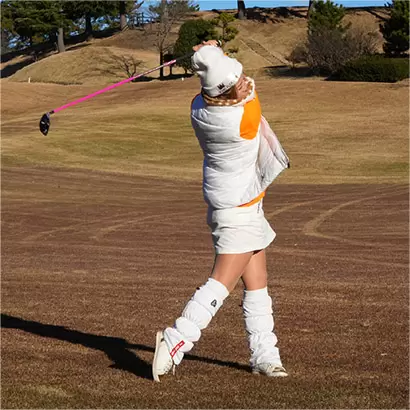 大振りになりやすい人は、フィニッシュをコンパクトにまとめる意識を持とう。