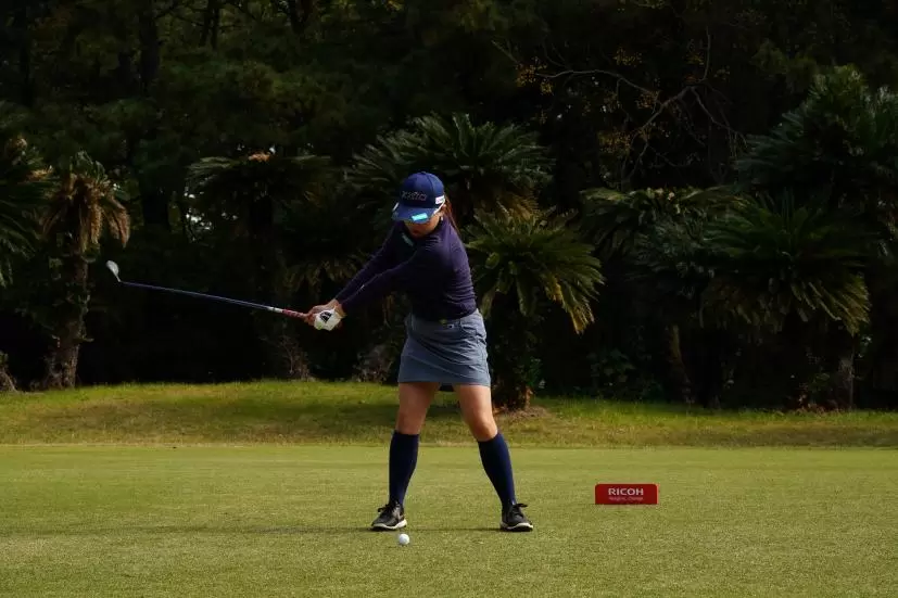勝みなみのフェアウェイウッドスイング連続写真【2021年JLPGAツアーチャンピオンシップリコーカップ】