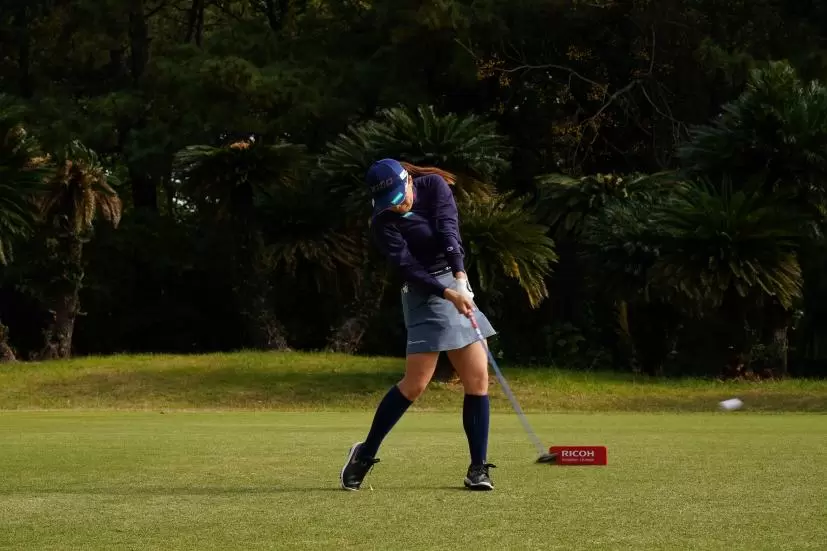 勝みなみのフェアウェイウッドスイング連続写真【2021年JLPGAツアーチャンピオンシップリコーカップ】