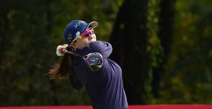 勝みなみのフェアウェイウッドスイング連続写真【2021年JLPGAツアーチャンピオンシップリコーカップ】