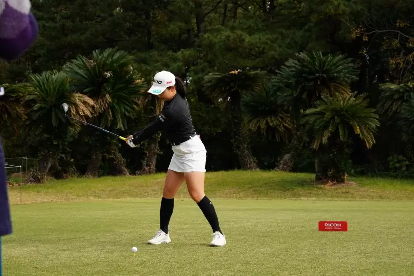 小祝さくらのドライバースイング連続写真【2021年JLPGAツアーチャンピオンシップリコーカップ】