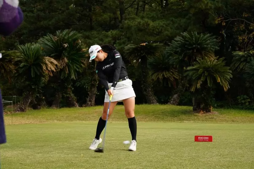 小祝さくらのドライバースイング連続写真【2021年JLPGAツアーチャンピオンシップリコーカップ】