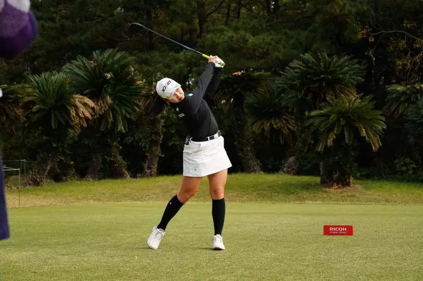 小祝さくらのドライバースイング連続写真【2021年JLPGAツアーチャンピオンシップリコーカップ】