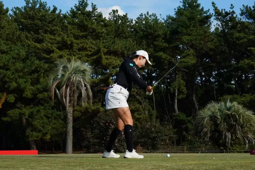 小祝さくらのアイアンスイング連続写真【2021年JLPGAツアーチャンピオンシップリコーカップ】