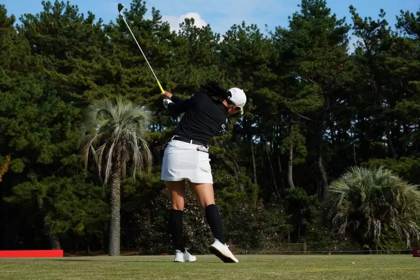 小祝さくらのアイアンスイング連続写真【2021年JLPGAツアーチャンピオンシップリコーカップ】