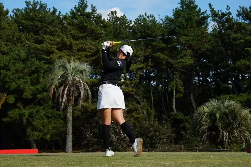 小祝さくらのアイアンスイング連続写真【2021年JLPGAツアーチャンピオンシップリコーカップ】