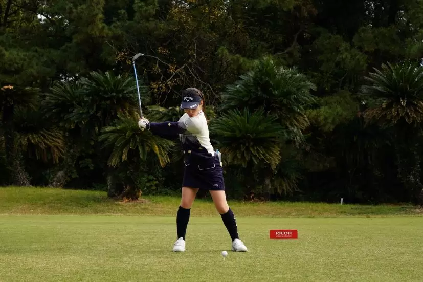 西村優菜のドライバースイング連続写真【2021年JLPGAツアーチャンピオンシップリコーカップ】