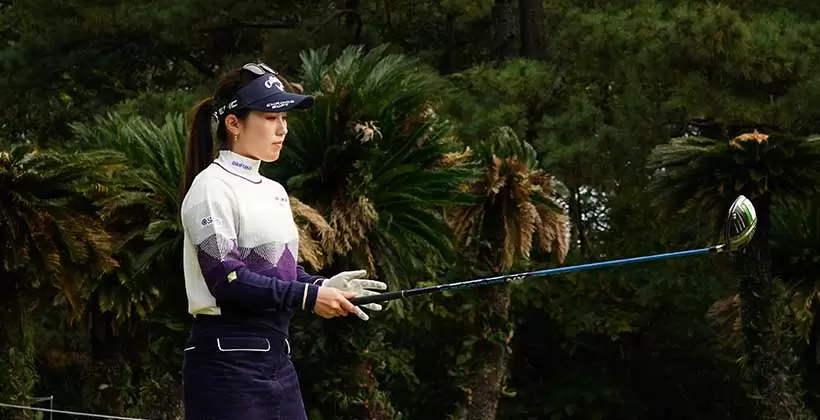 西村優菜のドライバースイング連続写真【2021年JLPGAツアーチャンピオンシップリコーカップ】