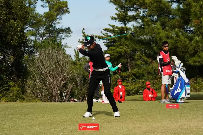原英莉花のドライバースイング連続写真【2021年JLPGAツアーチャンピオンシップリコーカップ】