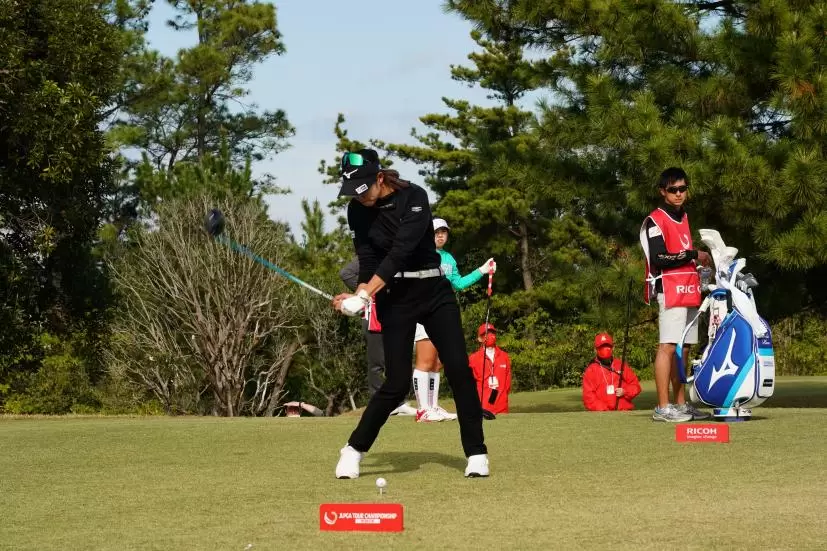 原英莉花のドライバースイング連続写真【2021年JLPGAツアーチャンピオンシップリコーカップ】