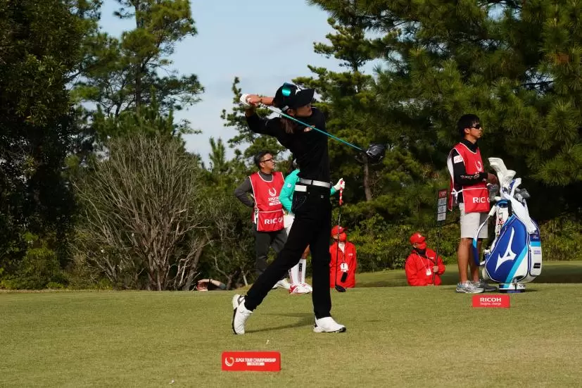 原英莉花のドライバースイング連続写真【2021年JLPGAツアーチャンピオンシップリコーカップ】