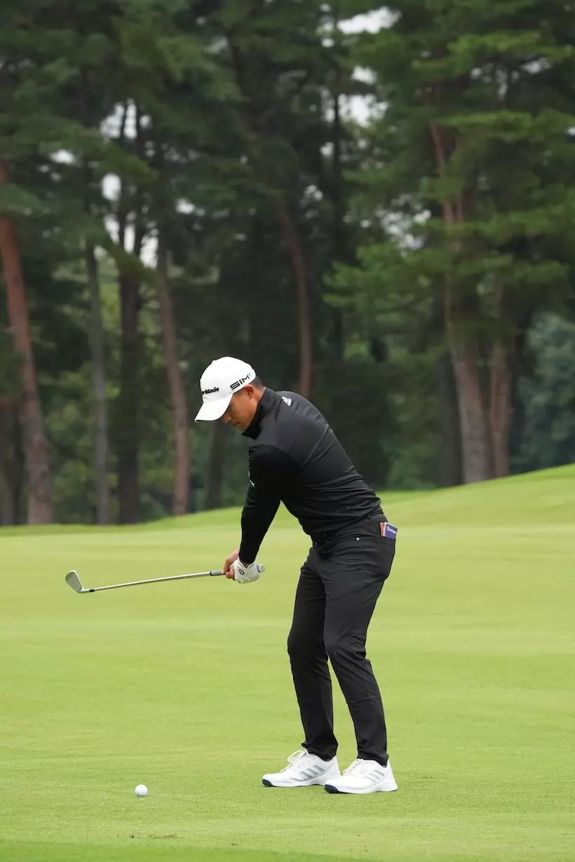 コリン・モリカワのアイアンスイング　バックスイング②