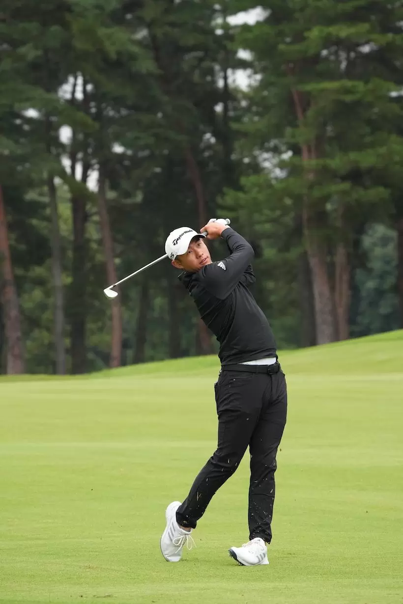 コリン・モリカワのアイアンスイング　フィニッシュ