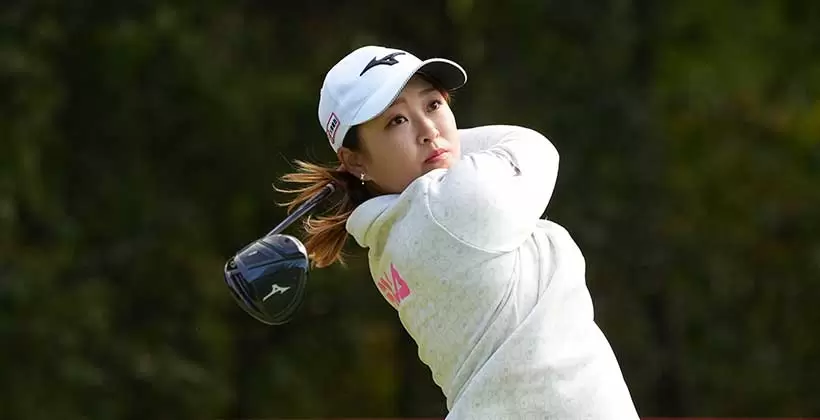 西郷真央のドライバースイング連続写真【2021年JLPGAツアーチャンピオンシップリコーカップ】