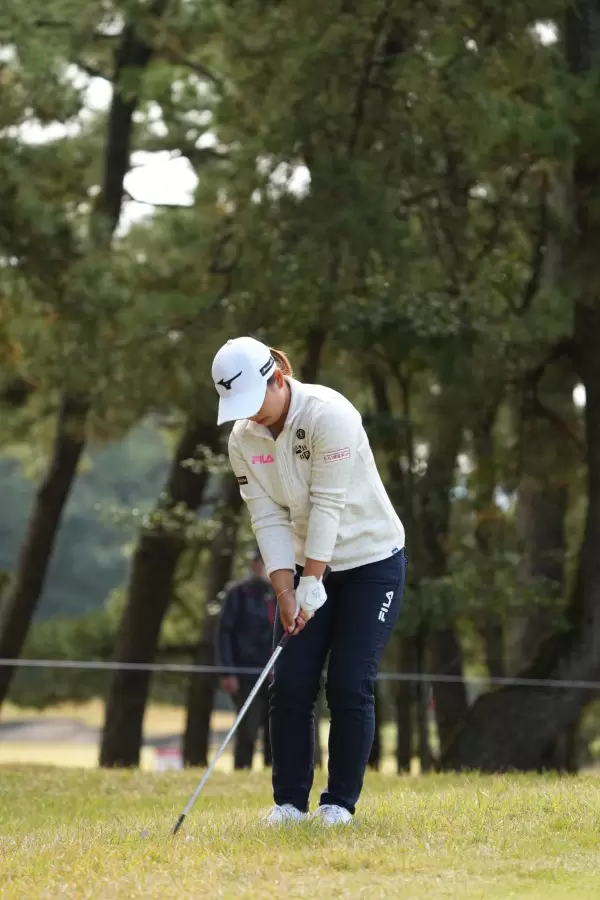 西郷真央のウェッジスイング（アプローチ）連続写真【2021年JLPGAツアーチャンピオンシップリコーカップ】