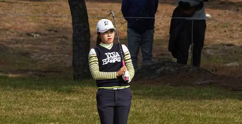 古江彩佳のウェッジスイング（フルスイング）連続写真【2021年JLPGAツアーチャンピオンシップリコーカップ】