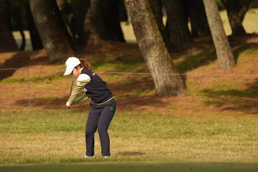 古江彩佳のウェッジスイング連続写真【2021年JLPGAツアーチャンピオンシップリコーカップ】