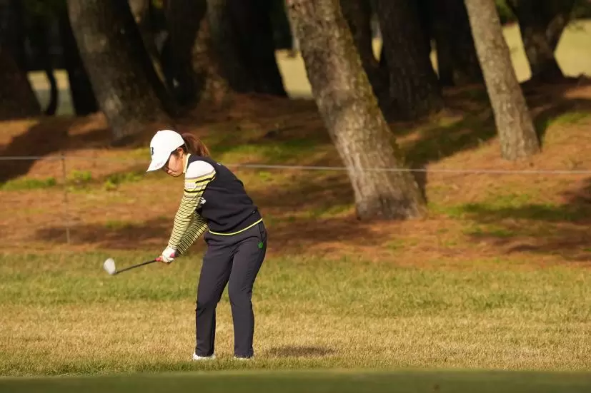 古江彩佳のウェッジスイング連続写真【2021年JLPGAツアーチャンピオンシップリコーカップ】