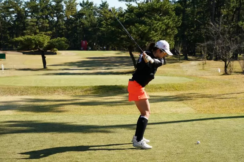 三ヶ島かなのフェアウェイウッドスイング（ティーショット）連続写真【2021年JLPGAツアーチャンピオンシップリコーカップ】