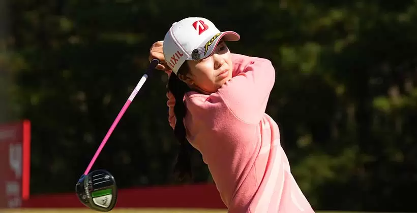 堀琴音のドライバースイング（後方）連続写真【2021年JLPGAツアーチャンピオンシップリコーカップ】