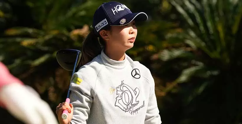 金澤志奈のドライバースイング（後方）連続写真【2021年JLPGAツアーチャンピオンシップリコーカップ】