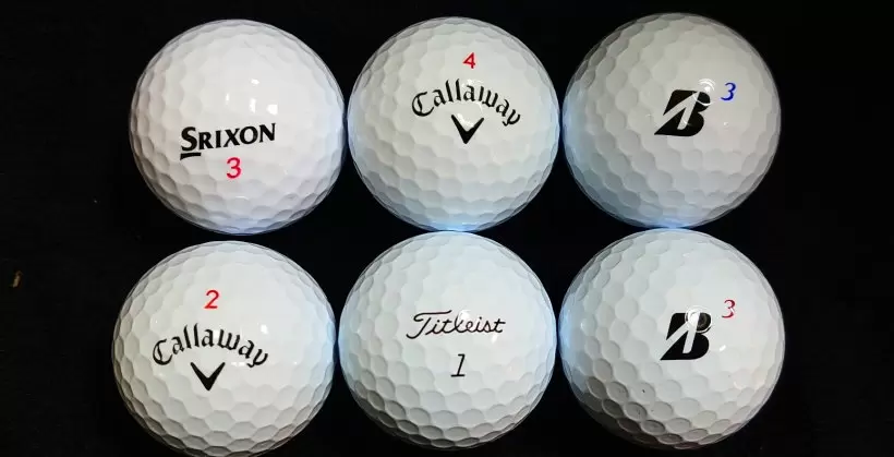 さまざまなメーカーのゴルフボール