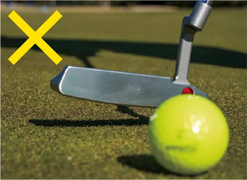 フェースが左を向くと出球は左になる。