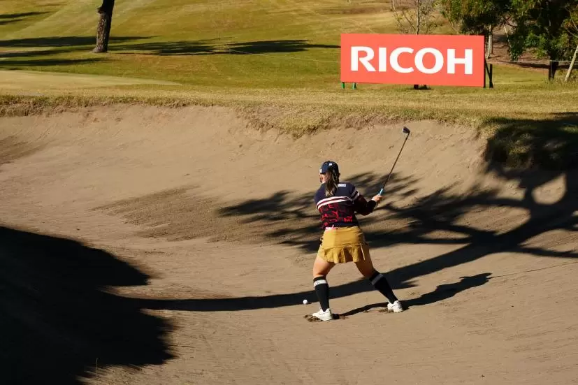 吉田優利のウェッジスイング（バンカーショット）連続写真【2021年JLPGAツアーチャンピオンシップリコーカップ】