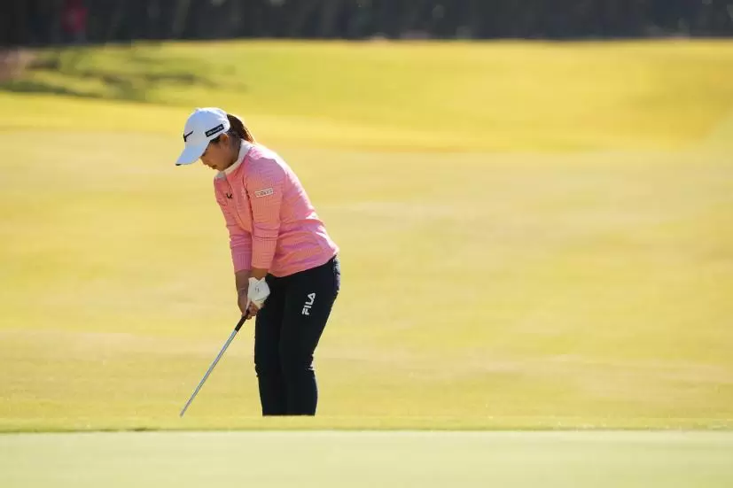 西郷真央のウェッジスイング（アプローチ）連続写真【2021年JLPGAツアーチャンピオンシップリコーカップ】