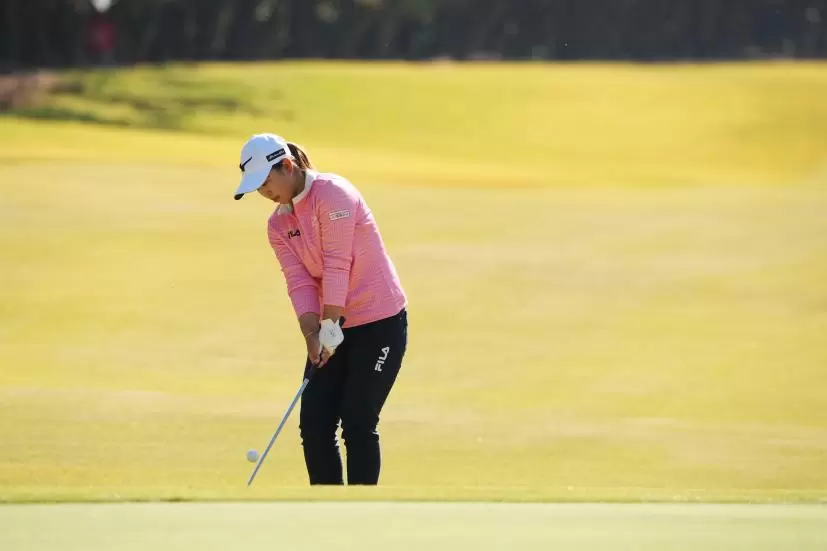 西郷真央のウェッジスイング（アプローチ）連続写真【2021年JLPGAツアーチャンピオンシップリコーカップ】