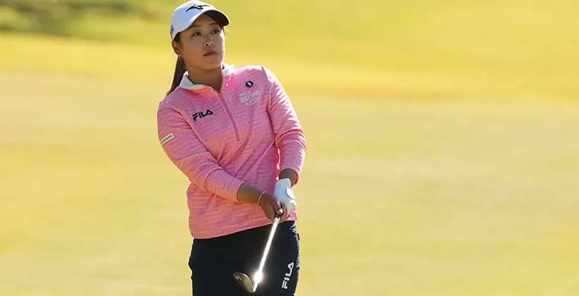 西郷真央のウェッジスイング（アプローチ）連続写真【2021年JLPGAツアーチャンピオンシップリコーカップ】