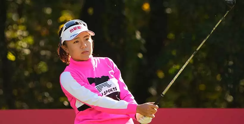 サイ・ペイインのユーティリティスイング（ティーショット）連続写真【2021年JLPGAツアーチャンピオンシップリコーカップ】