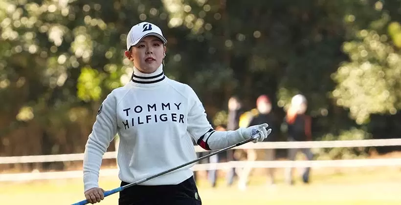 吉田優利のウェッジスイング（ラフ）連続写真【2021年JLPGAツアーチャンピオンシップリコーカップ】