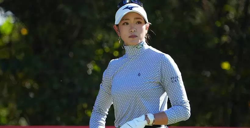 原英莉花のアイアンスイング（ティーショット）連続写真【2021年JLPGAツアーチャンピオンシップリコーカップ】