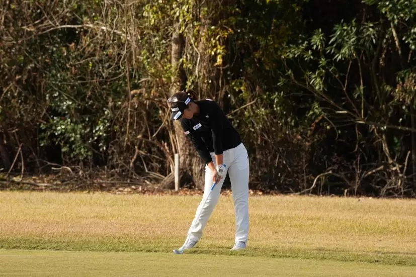 植竹希望のアイアンスイング（前方）連続写真【2021年JLPGAツアーチャンピオンシップリコーカップ】