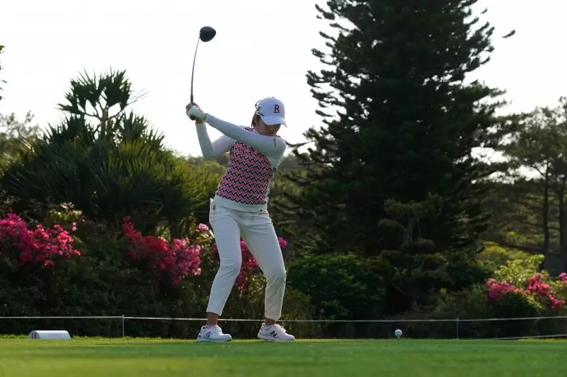 稲見萌寧のドライバースイング（斜め前方）連続写真【2022年ダイキンオーキッドレディスゴルフトーナメント】