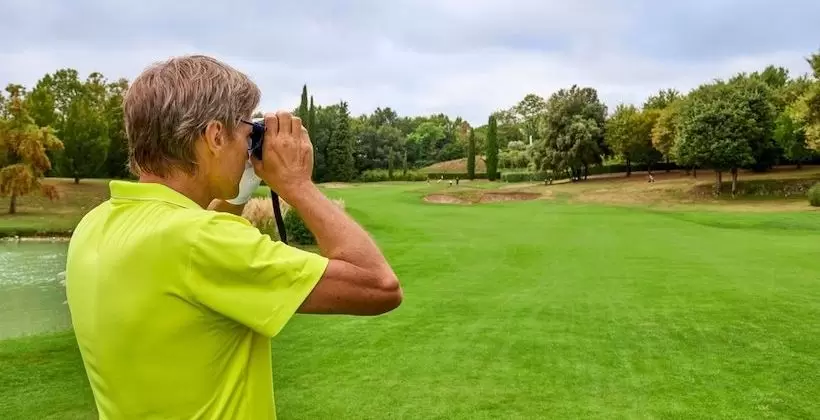 ゴルフ距離計