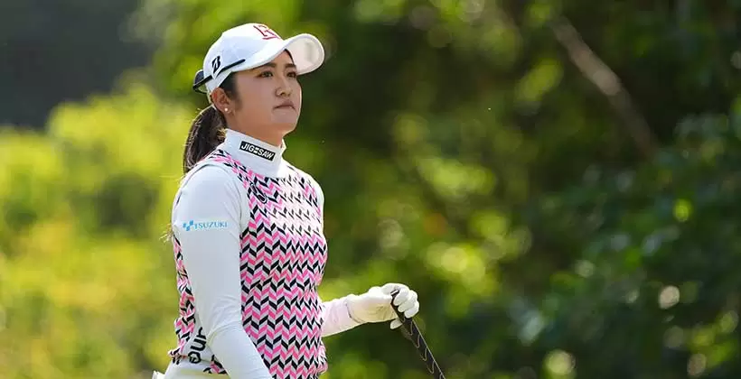 稲見萌寧のウェッジスイング（アプローチ）連続写真【2022年ダイキンオーキッドレディスゴルフトーナメント】